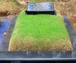 Последние твиты от tanah kubur (@tanahkubur). Kubur In English File Graves In Finland Jpg Wikimedia Commons Travel Guide Resource For Your Visit To Kubur Kecil