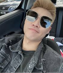 We are looking for a Pianola in good working condition. Preferably