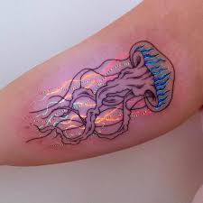 Otherwise called uv tattoos, they are only visible under. Mytattoo Com Uv Tattoos Die Fluoreszierenden Tattoos In Schwarzlichtfarben