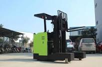 2.5 Ton Electric Seated Drive 4 Way Reach Electric Forklift Truck Cqd for  Sale