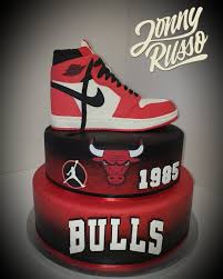 Quando Ti Autocrei La Torta Di Compleanno Come Vuoi Tu Jordan Bulls Cakedesign Art Sneaker Sugarpaste Cakebirthday Fo Torte Di Compleanno Sneaker Torte