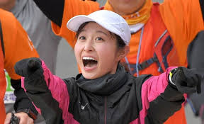 読売テレビ佐藤佳奈アナ 初マラソン完走、ウルウル 先輩・虎谷アナ涙の出迎えに/芸能/デイリースポーツ online