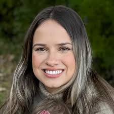 Maggie Pagan's Instagram, Twitter & Facebook