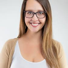 Elizabeth Lott's Instagram, Twitter & Facebook