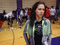 Jrue randall holiday is an american professional basketball player for the milwaukee bucks of the national basketball association. Lauren Holiday Writes For Players Tribune About Time Cops Handcuffed Her Husband Jrue