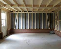 Houtwerk en tuininrichting, met aandacht voor uitstraling en kwaliteit. Houten Garage Gommers Houtbouw Garages Van Hout