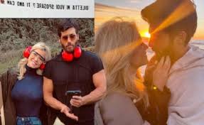 Genç kızların sevgilisi can yaman'ın kalbinin prensesi ortaya çıktı. Can Yaman Sevgilisi Diletta Leotta Ya Evlilik Teklifi Etti Haberi