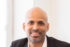 Ricardo Roach's Instagram, Twitter & Facebook