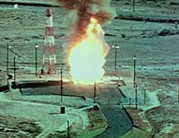 The day after, an unprecedented example of pure style and joyful skepticism, is to be recommended. The Day After Der Tag Danach Infernalische Vision Aus Dem Kalten Krieg Die Nacht Der Lebenden Texte