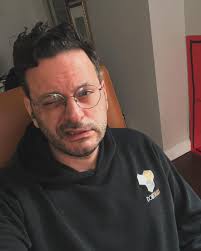 Some #mornings you watch #dragrace instead of #gym