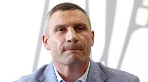 Wie die von ihm geleitete organisation. Kiews Burgermeister Klitschko Muss Wohl In Stichwahl Mdr De