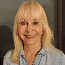 Diane Vanluven's Instagram, Twitter & Facebook