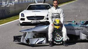 لويس هاملتون ينشر صورة لسيارته المايباخ وطائرته الخاصة موقع تيربو العرب Lewis Hamilton F1 Lewis Hamilton Mercedes Lewis