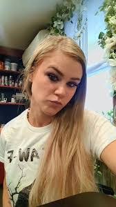 Tina Totten's Instagram, Twitter & Facebook