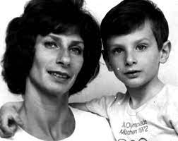 Irena szewinska.jpg 403 × 651; Rodzina Ireny Szewinskiej Maz I Synowie Ireny Szewinskiej Andrzej I Jaroslaw Viva Pl