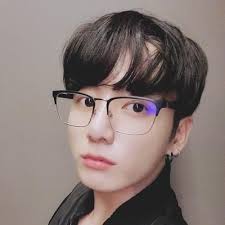 Bts love to tease their fake maknae about his age.thanks for watching!if you liked this video, please be sure to like and subscribe! Say On Twitter Bts S Age When Debut Namjoon 19 Seokjin 21 Yoongi 20 Taehyung 18 Jimin 18 Hoseok 19 Jungkook 16 B T S