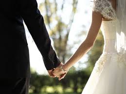 Rispettose e un po' più formali per i suoceri, partecipi e. Frasi Di Auguri Per Matrimonio Le 120 Piu Belle Brevi E Semplici
