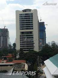 There are 4 restaurant inside the hotel. Hotel Maya Kuala Lumpur 296495 Emporis