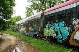 Maybe you would like to learn more about one of these? Krakow Zamiast Wozic Ludzi Pociagi Za Miliony Stoja W Krzakach Zdjecia Wideo Gazeta Krakowska