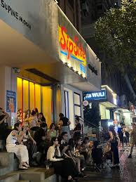 如何通过小酒馆模式吸引年轻人？社区商业新趋势- 有赞说- 做生意 ...