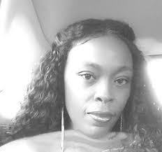 Loretta Rolle's Instagram, Twitter & Facebook