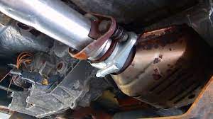 It should help conform to it, then try to re tight the bolts ha, this reminded me that one of those crazy old car guys told me that trick almost 20 years ago. How To Fix A Broken Or Rusted Exhaust Flange Easily Youtube