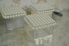 Acrílico Transparente Caixinha De Acrilico Decorada Com Fita Caixinha Acrilica Com Perolas Usado Pra Casamento Batizado Entre Outras Ocasioes E Caixa De Acrilico Decorada Caixa De Acrilico Caixa Acrilica Personalizada