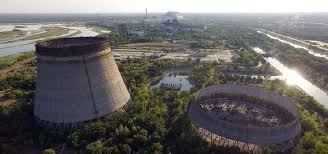 Сегодня история припяти окутана мраком тайн и ужасающих историй о радиоактивных зомби и пятиглавых волках, которые бродят по территории города. Chernobyl Chto Posmotret Spustya 34 Goda Posle Avarii Trips To Chernobyl