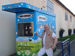 Caen Confinement A Caen Les Baguettes En Libre Service De Hub Bread S Arrachent Comme Des Caen Maville Com