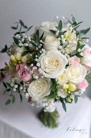 fresh bride wedding bouquet 這是客人用來簡單註冊時用 白綠粉色的簡約色調 不需要太過複雜 愛自然愛簡單的新娘子 可選擇8寸記住喔 我們用經驗 眼光 對花的認識來為妳設計