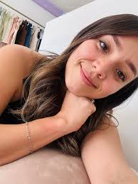 Monitor Gamer 27 pulgadas pequeño detalle que no afecta su funcionamiento  nuevos andan el $6000 si te interesa manda whats al 8717348595 no cambios  puro efectivo