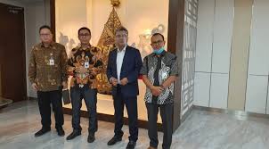 Meningkatkan kondisi wilayah di 6 pilar pokok (pilar sosial, pilar lingkungan, pilar kesehatan, pilar pendidikan, pilar ekonomi dan pilar informasi dan. Pengurus Bank Banten Yang Baru Tancap Gas Membangun Sinergitas Dengan Bri Poskota Co Id