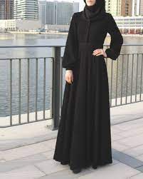 Gamis polos dengan lapisan hitam di tengah. 7 Inspirasi Gamis Hitam Polos Untuk Remaja Yuk Intip Popmama Com