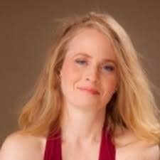 Laura Schack's Instagram, Twitter & Facebook