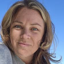 How to contact Mark John Jr Guryn's daughters?