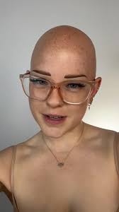 Emmy Combs (@emmycombss)