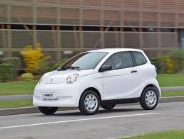 Cela dépend du type et du modèle de la voiture, il peut varier de 2 à 8 personnes, sauf si vous avez une limousine cela dépend aussi de l'ère des voitures que vous prenez. Quelle Voiture Sans Permis Choisir Challenges