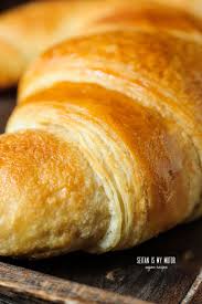 The Ultimate Vegan Croissant Seitan Is My Motor Recipe Crossant Recipes Vegan Dishes Recipes