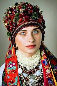 ▫️Polish girl dressed in traditional clothes 🇵🇱