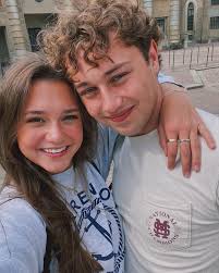 senior year please slow down🧡