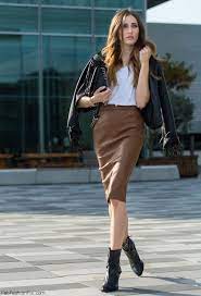 Style Watch How Fashion Bloggers Wear Leather Skirt This Fall Fab Fashion Fix Brown Leather Skirt Brown Leather Skirt Outfit Pencil Skirt Outfits Winter