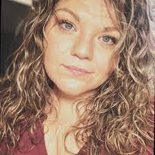 Kelly Keesee's Instagram, Twitter & Facebook