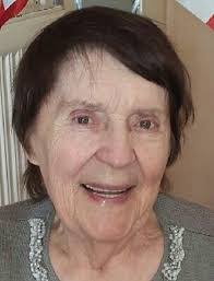 Alice Mathis's Instagram, Twitter & Facebook