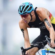 The iconic world triathlon race series. Kyyl5qb Xnd16m