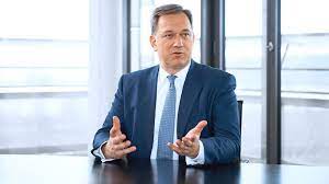 „der baader meinhof komplex nach dem gleichnamigen buch von. Baader Bank Ceo Nico Baader Jetzt Ist Die Zeit Out Of The Box Zu Denken