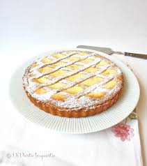 In una planetaria, con il gancio a foglia, lavorate il nel frattempo preparate la mousse di ricotta. Di Pasta Impasta Crostata Di Ricotta E Visciole