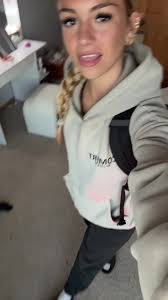 Mallory Dunlap's Instagram, Twitter & Facebook