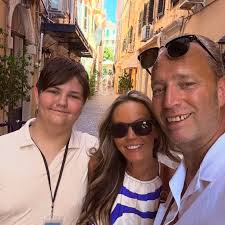 Is a tour necessary in Burano, Venice?