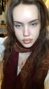 Sophia Squires's Instagram, Twitter & Facebook