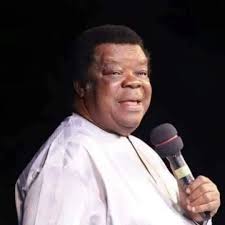 A GENERAL TAKES A BOW! EVANGELIST UMA UKPAI HAS GONE TO BE WITH THE LORD.  REST IN POWER SIR.